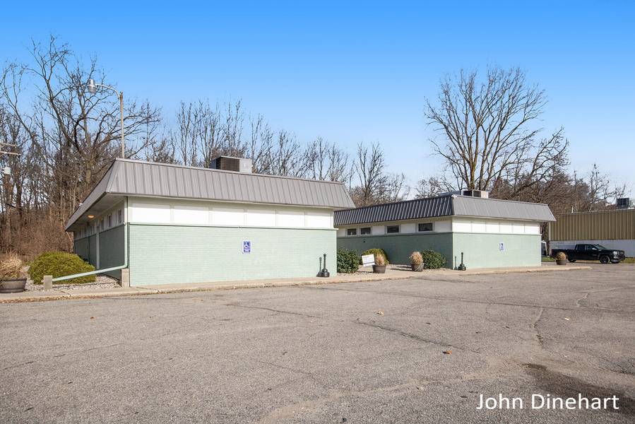 910 E Lincoln Avenue, Ionia, MI 48846