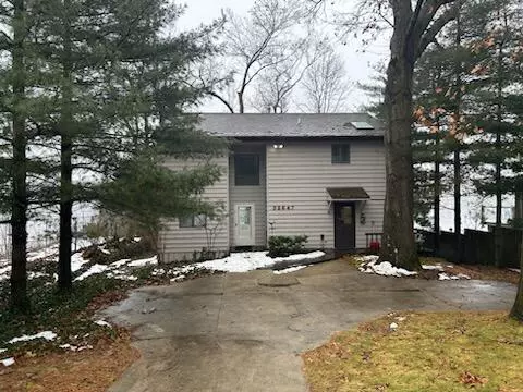 Dowagiac, MI 49047,32647 Cable Drive
