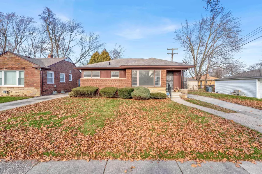 13230 Rosemary Boulevard, Oak Park, MI 48237