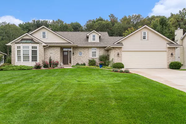 8612 Cedar Lake Drive, Jenison, MI 49428