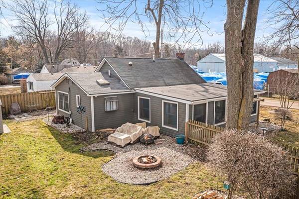 403 Woodside Drive, Gregory, MI 48137