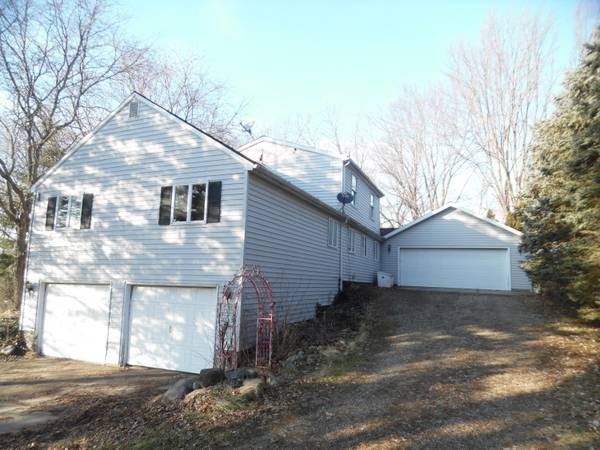 5422 Maple Lane Road, Rives Junction, MI 49277