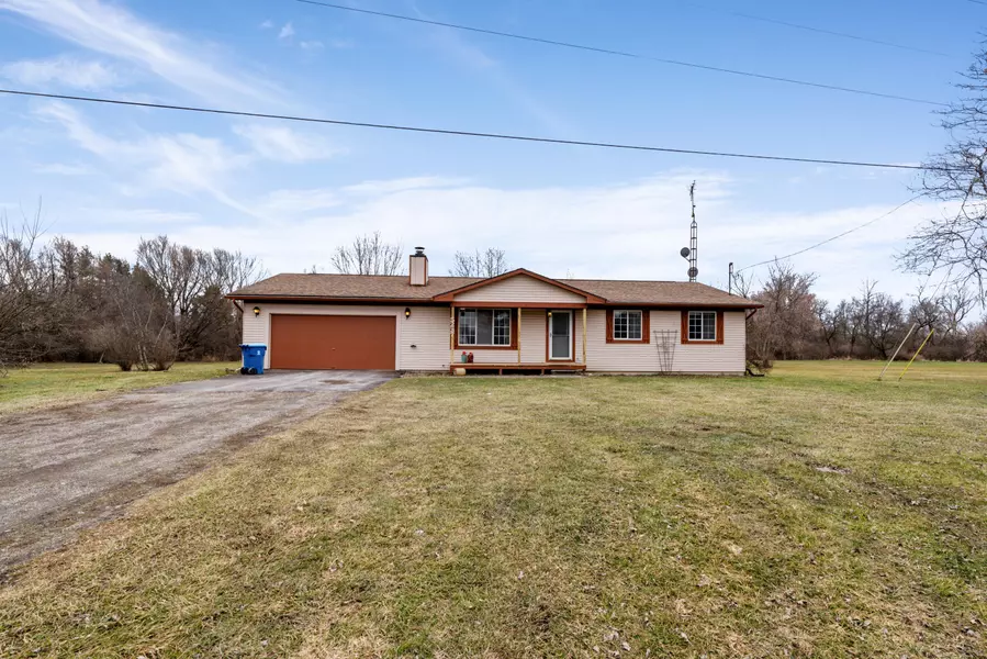 5237 W Ray Road, Linden, MI 48451