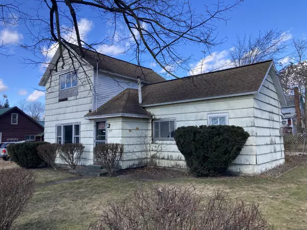 Edmore, MI 48829,225 E Home Street