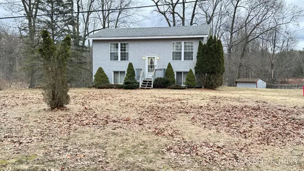 7592 Holton Duck Lake Road, Holton, MI 49425