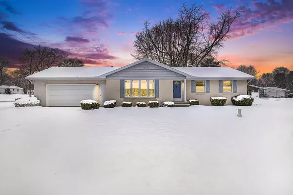 15325 Apple Street, Grand Haven, MI 49417
