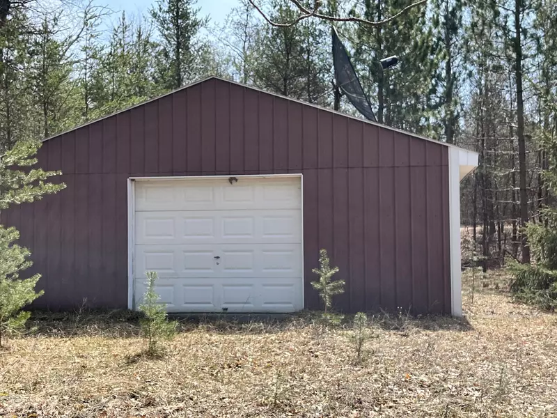 3120 N M-37, Baldwin, MI 49304
