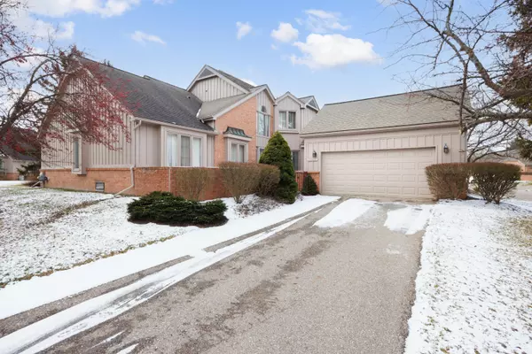 37601 Russett Drive, Farmington Hills, MI 48331