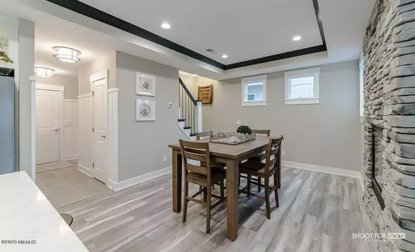 Spring Lake, MI 49456,920 W Savidge Street #9
