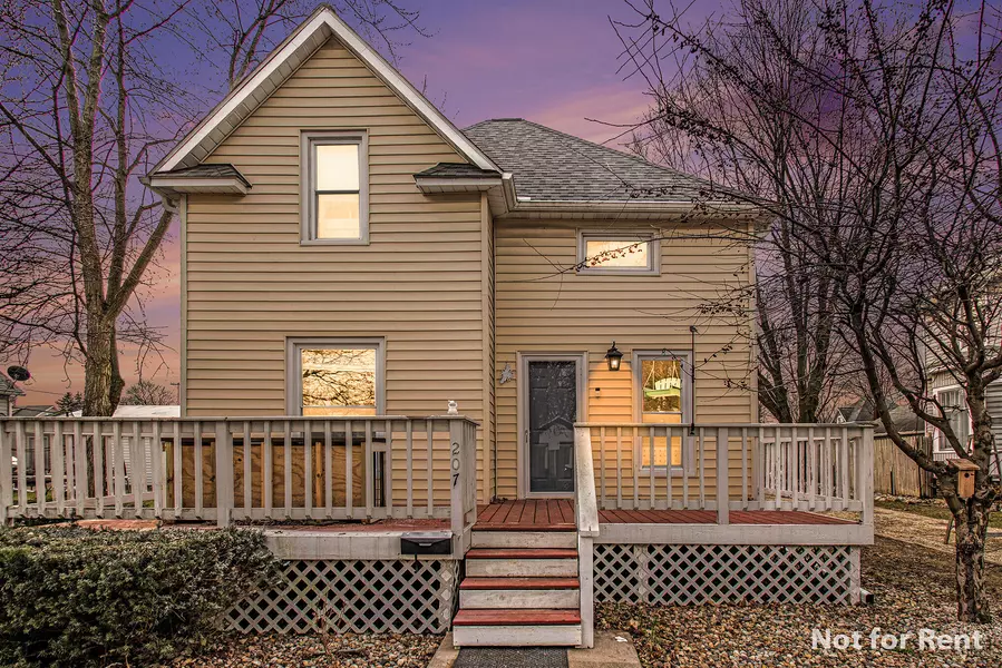 207 Grove Street, Sturgis, MI 49091