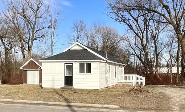 88 N 5th NE Street, Cedar Springs, MI 49319