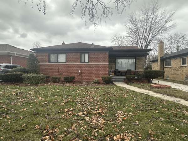 15241 Kenwood Street, Oak Park, MI 48237