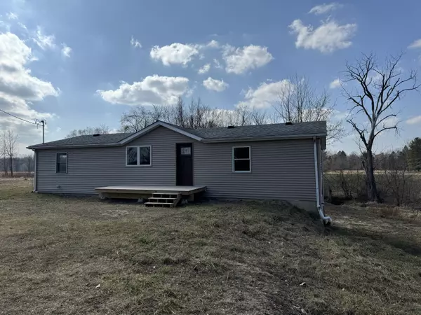 38101 28th Avenue, Gobles, MI 49055