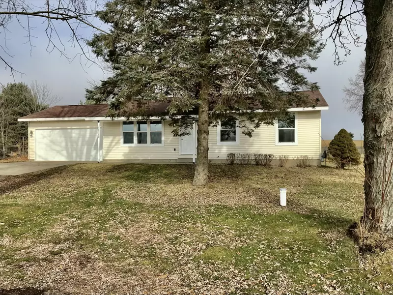 18592 6th Avenue Road, Three Rivers, MI 49093