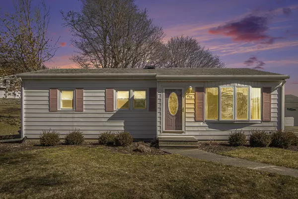 800 Circle Drive, Augusta, MI 49012