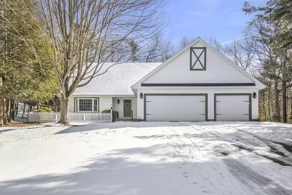 2101 Geneva Lane, Norton Shores, MI 49441