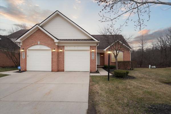 8678 Ironwood Drive, Belleville, MI 48111