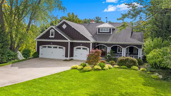 15712 Willows Drive, Spring Lake, MI 49456