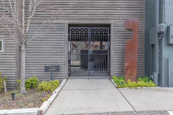 Douglas, MI 49406,29 N Spring Street #7