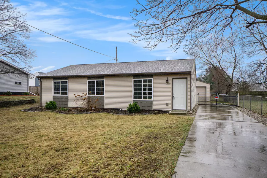 24341 W Mcgillen Avenue, Mattawan, MI 49071