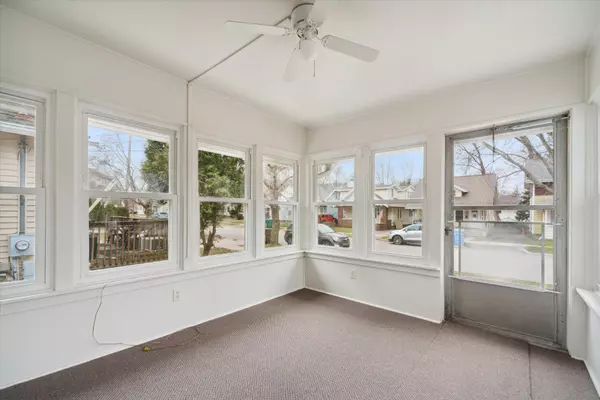 Lansing, MI 48910,1219 W Barnes Avenue