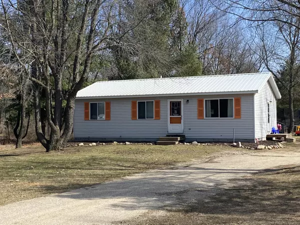 Lake Isabella, MI 48893,1029 S Queensway Drive