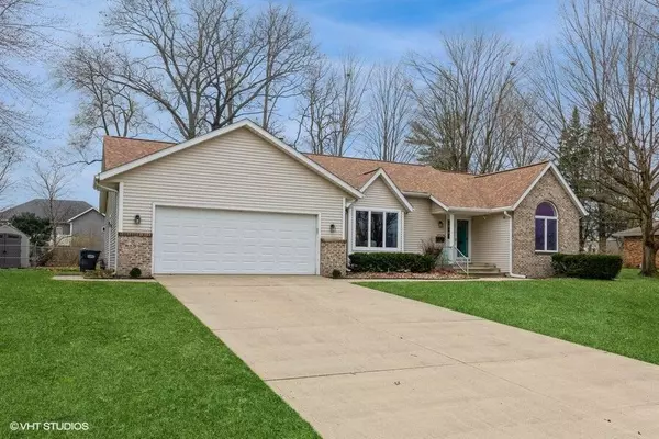 Dowagiac, MI 49047,403 McPhil Drive