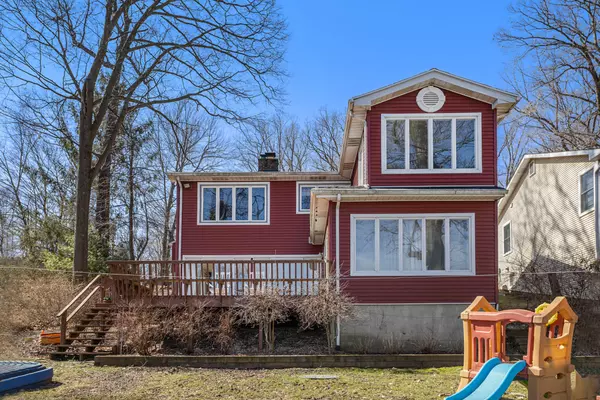 5828 Forest Beach Drive, Richland, MI 49083