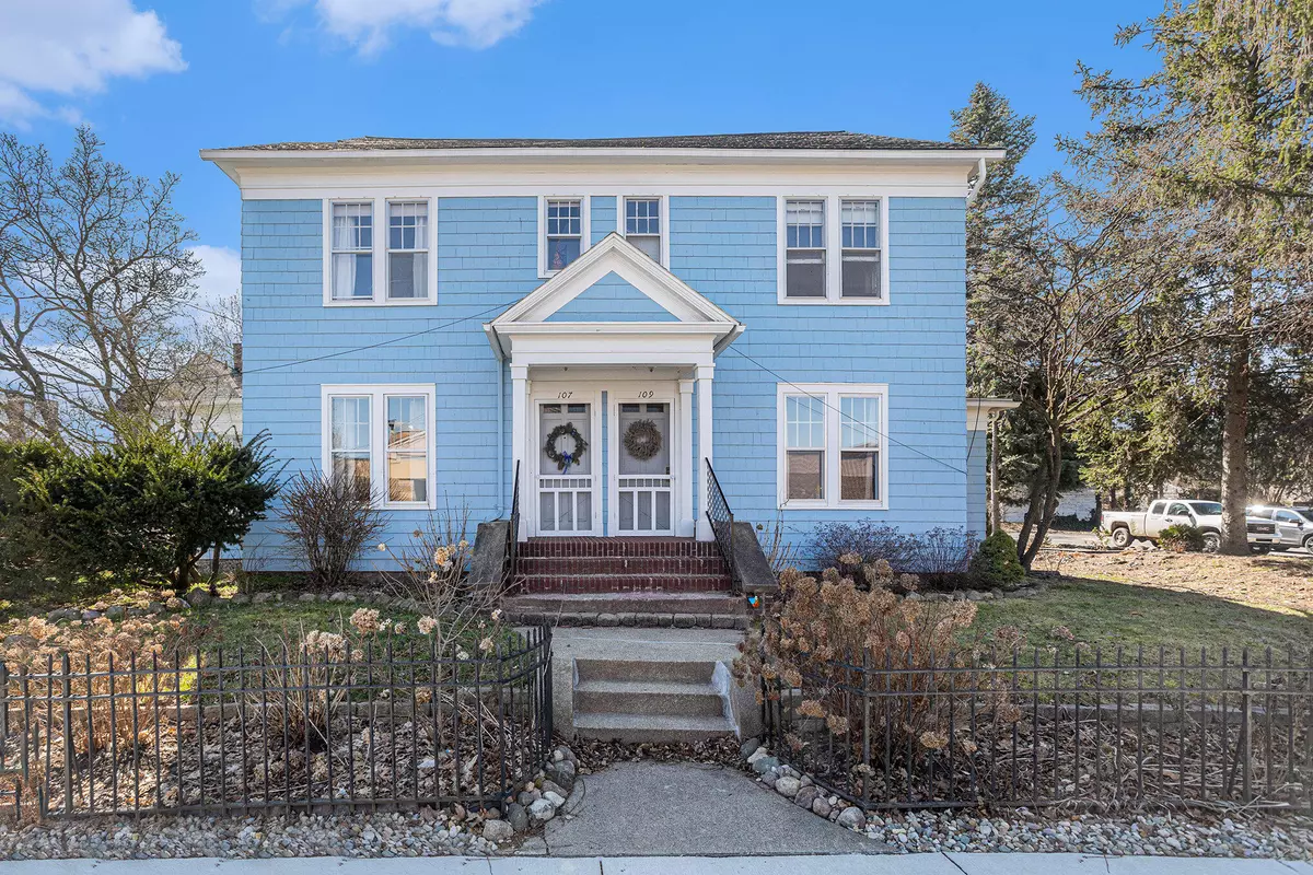 Marshall, MI 49068,107 & 109 W Green Street