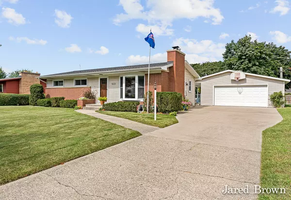 523 Robbins Road, Grand Haven, MI 49417