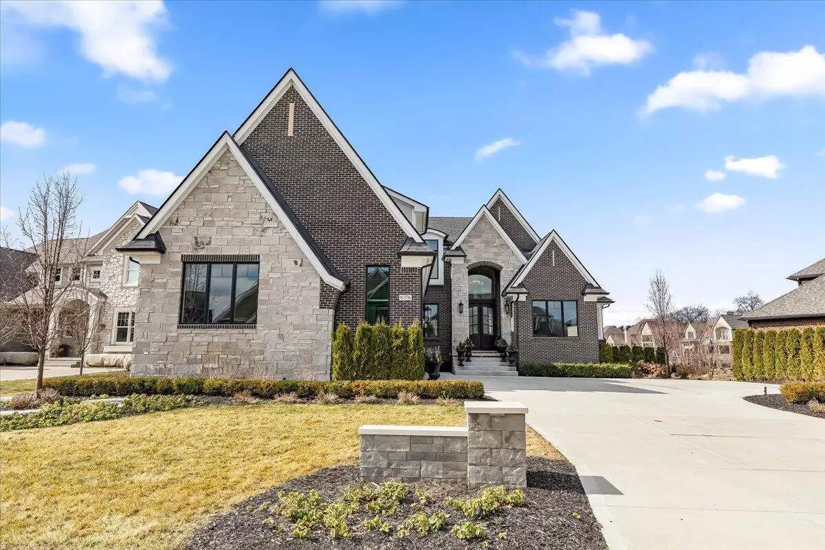 South Lyon, MI 48178,8376 Pier Point Court