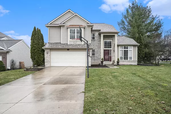 2616 Atwater Hills NE Drive, Grand Rapids, MI 49525