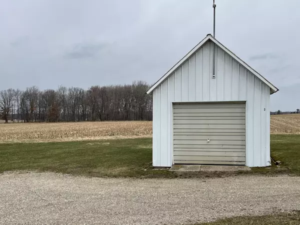 Lakeview, MI 48850,7114 1 mile rd Road