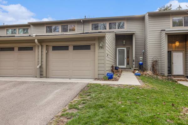 795 Skynob Drive, Ann Arbor, MI 48105