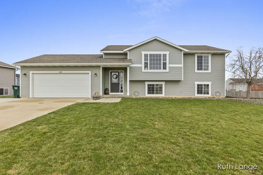 4245 Homestead, Wayland, MI 49348