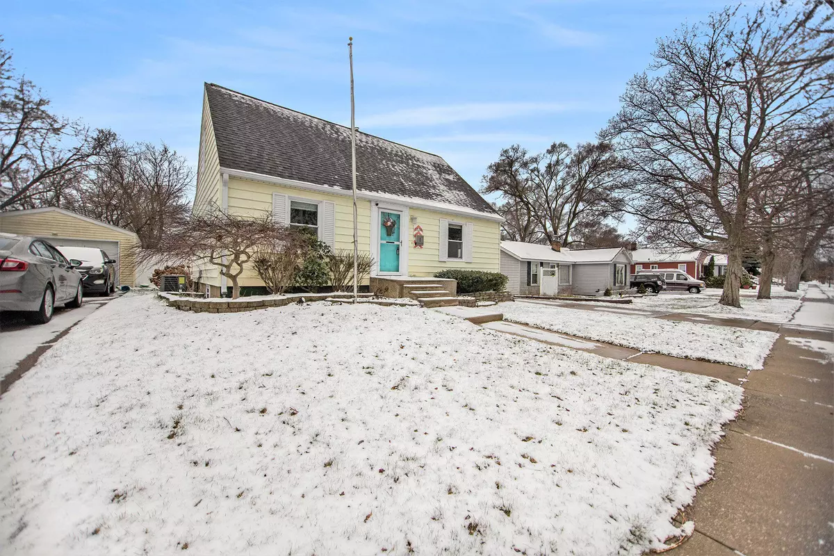 Grand Haven, MI 49417,1338 Waverly Avenue