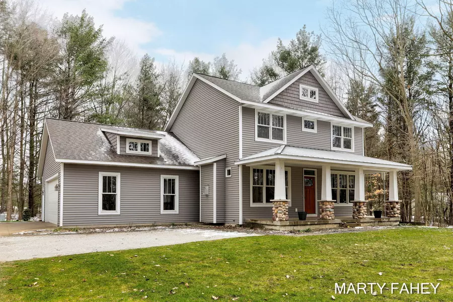 10940 Lakeshore Avenue, West Olive, MI 49460