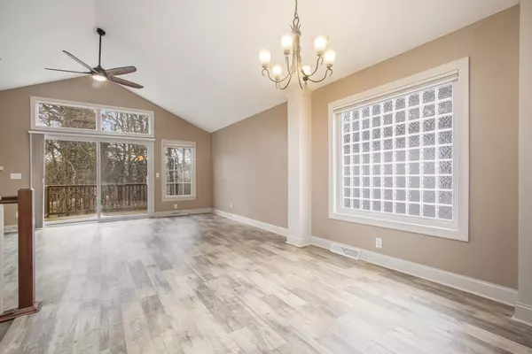 Grand Haven, MI 49417,906 Bluff Creek Drive #25