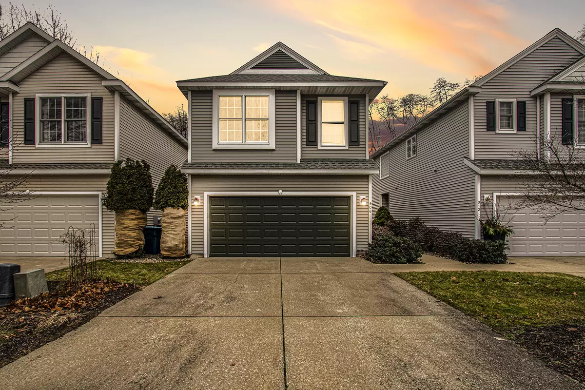Grand Haven, MI 49417,906 Bluff Creek Drive #25