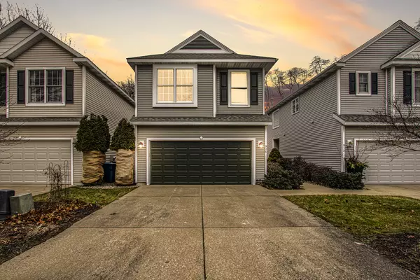 906 Bluff Creek Drive #25, Grand Haven, MI 49417