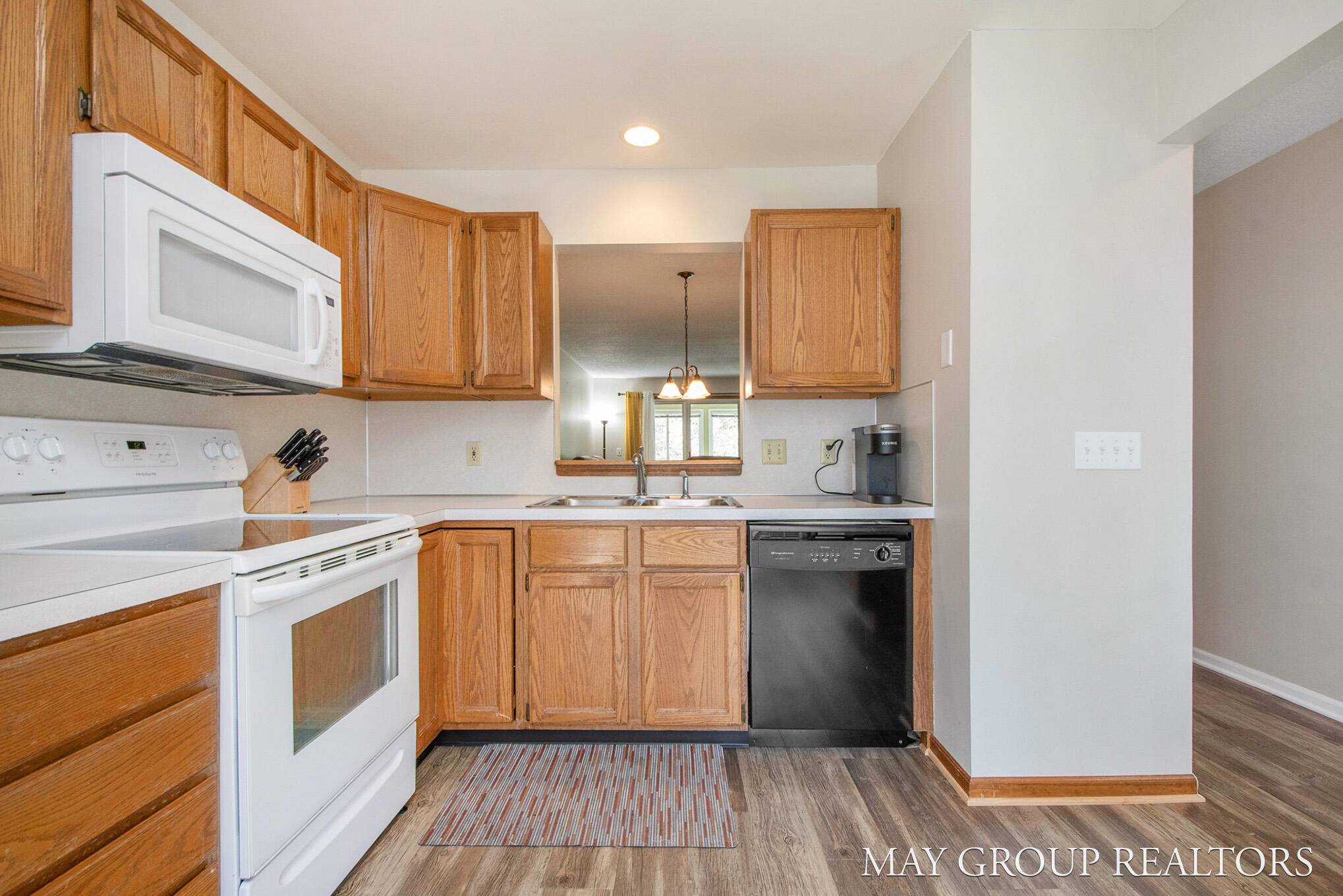 Grand Rapids, MI 49525,3360 Woodwind NE Drive #11