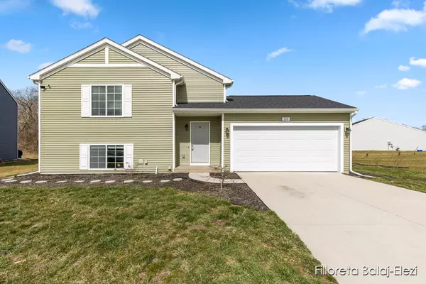 529 Tall Ridge Drive, Middleville, MI 49333