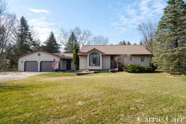 4815 Sunset Drive, Fremont, MI 49412