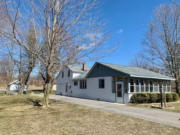 2584 W Hansen Road, Ludington, MI 49431