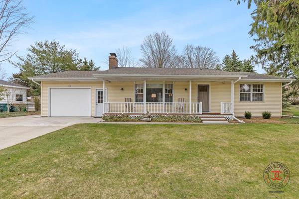 15162 Lakeshore Drive, Grand Haven, MI 49417