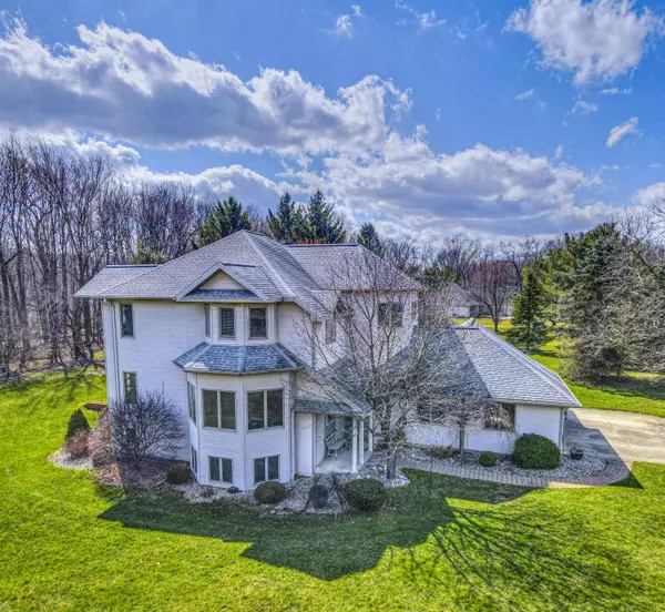 Jackson, MI 49201,7485 Hunters Ridge Drive