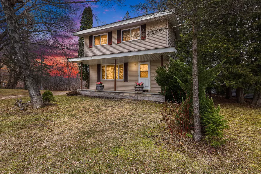 17911 N Crow Dr, Barryton, MI 49305