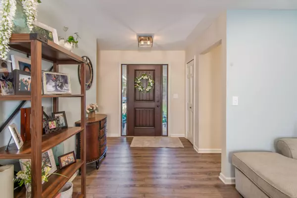 Goodrich Vlg, MI 48438,5232 S State Road