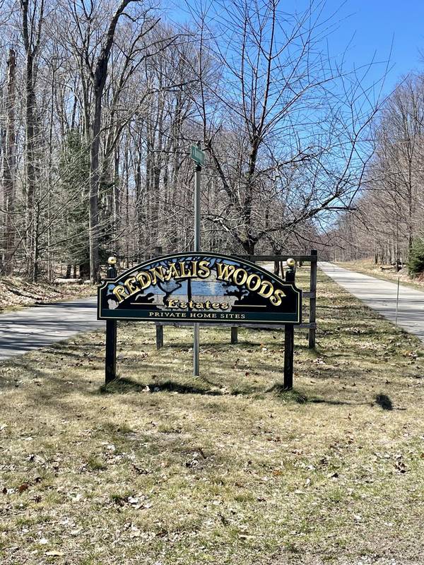 W Nanninga Dr.,  Ludington,  MI 49431