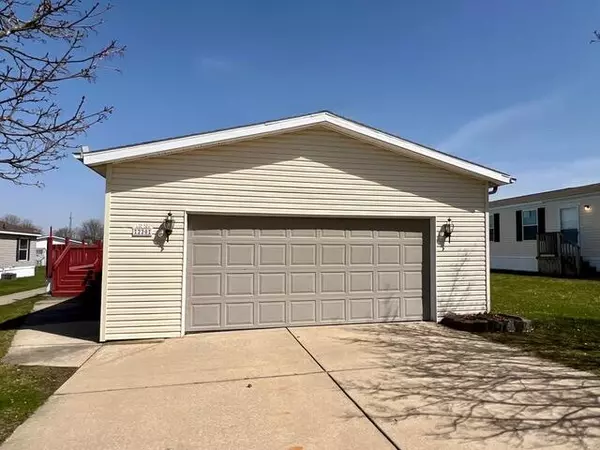 Mason, MI 48854,220 Ash Ridge